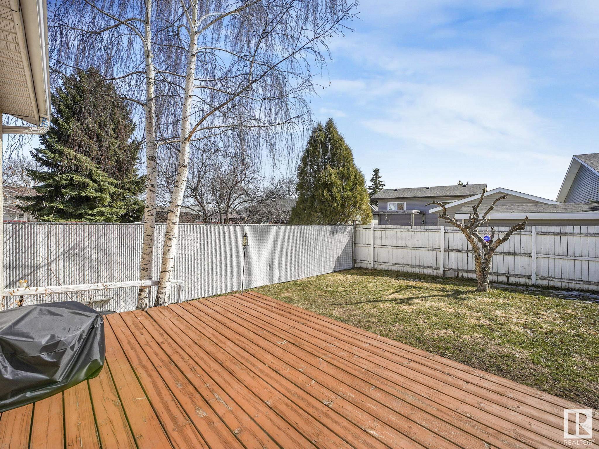 http://cdnparap120.paragonrels.com/ParagonImages/Property/p12/RAE/225343284/41/0/0/7d73adb35e1d4271e486dfd5a9c4c885/1/e2d1cb9e81df1bce0bbfde547c2b5cfe/225343284-b0d171fa-419a-44f8-8df2-076e684eefcb.JPG