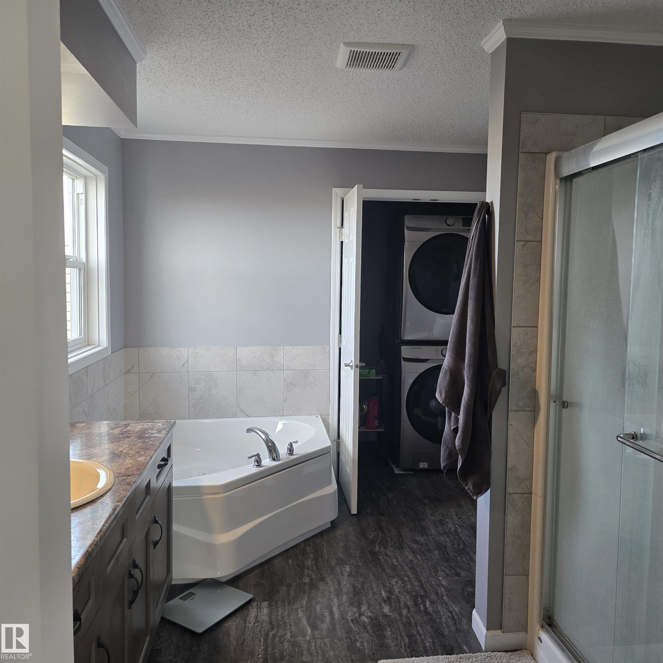 Photo 13 at A49523 Rge Road 261, None, Rural Leduc County
