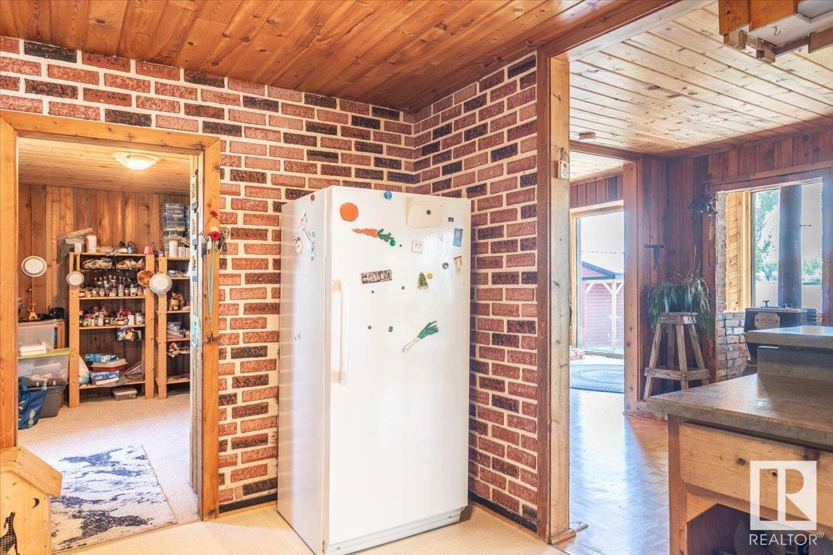 Photo 9 at #10 48031 Rge Rd 271, Wizard Lake Estates, Rural Leduc County