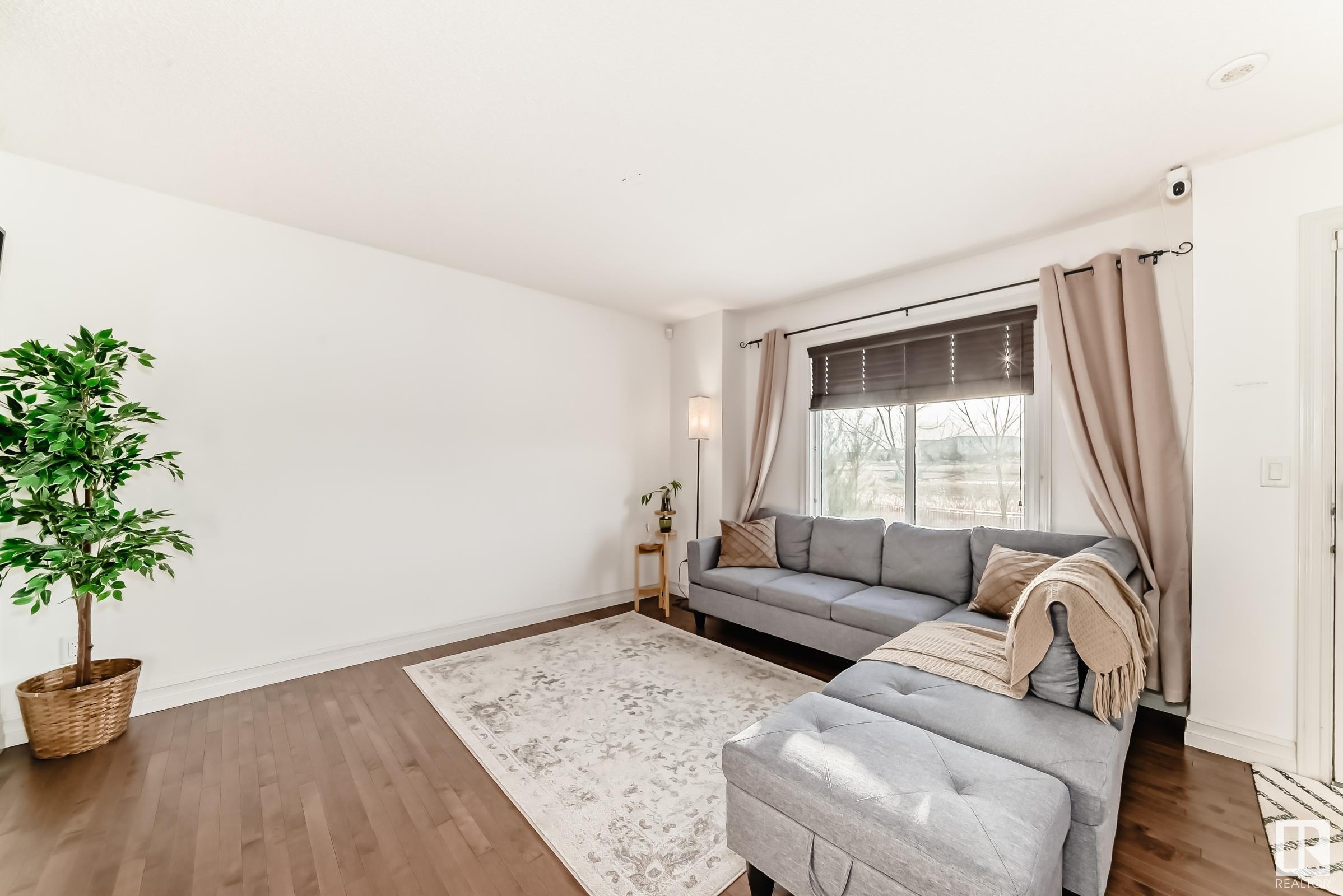 Photo 4 at 118 - 3625 144 Avenue Nw, Clareview Town Centre, Edmonton