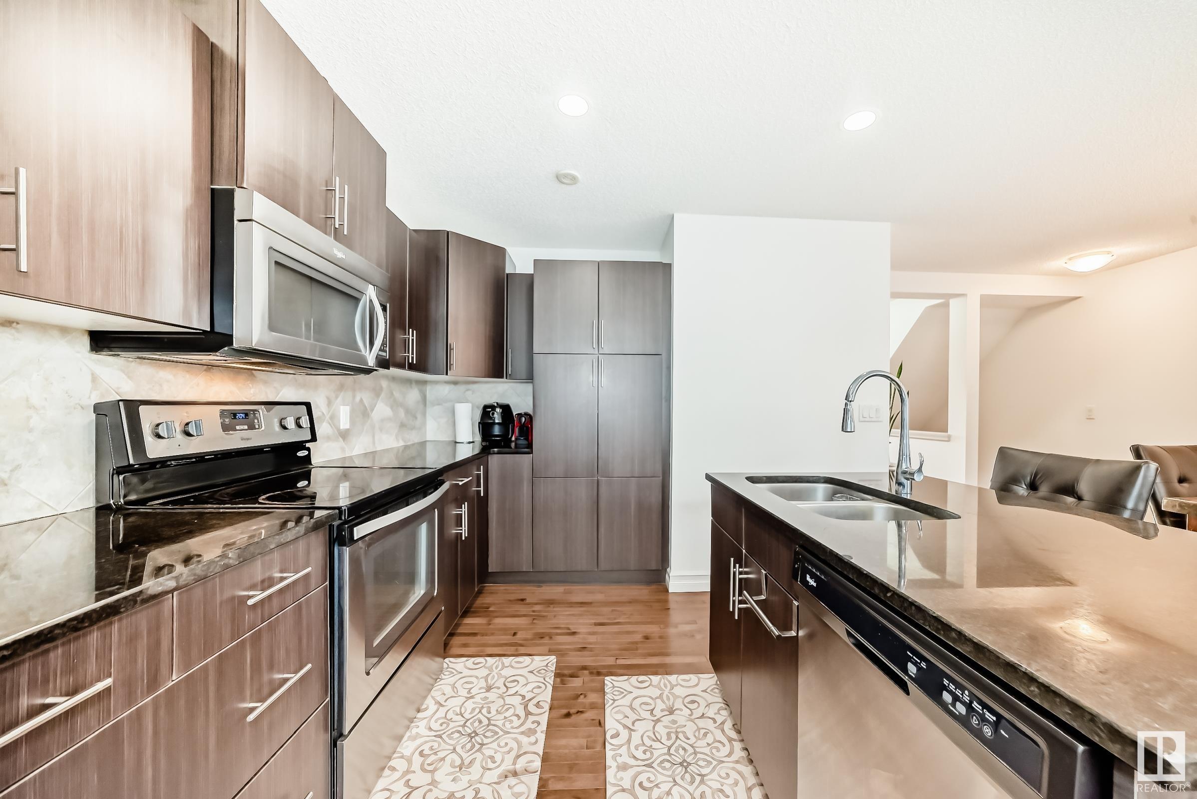 Photo 9 at 118 - 3625 144 Avenue Nw, Clareview Town Centre, Edmonton