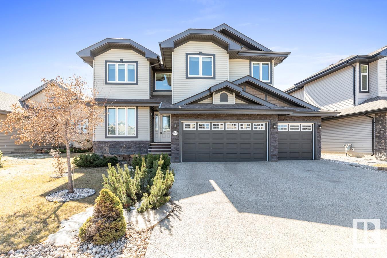 Photo 2 at 20511 93 Avenue Nw, Webber Greens, Edmonton