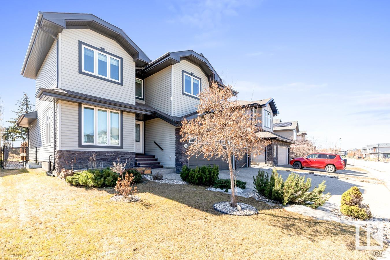 Photo 3 at 20511 93 Avenue Nw, Webber Greens, Edmonton