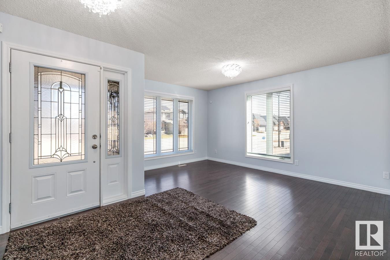 Photo 5 at 20511 93 Avenue Nw, Webber Greens, Edmonton