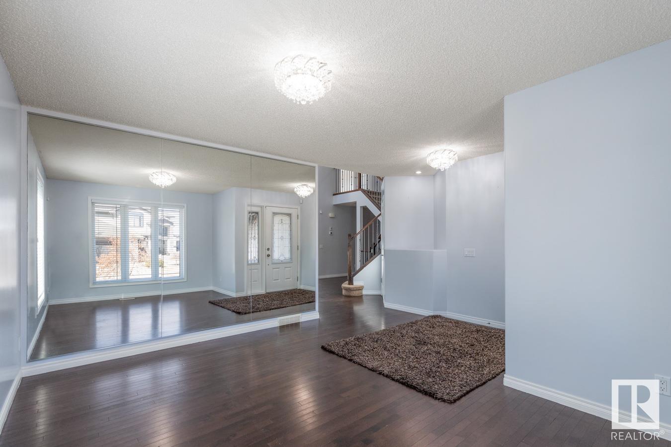 Photo 7 at 20511 93 Avenue Nw, Webber Greens, Edmonton