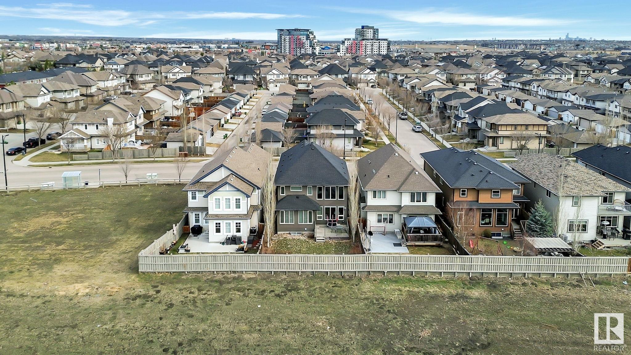http://cdnparap120.paragonrels.com/ParagonImages/Property/p12/RAE/225344389/47/0/0/b228ce024d3db7ac346256c683449c60/1/3349cb641a7654d4e3b6ca8d04e1ec7c/225344389-364d4cc6-0ab6-4f48-852b-22d00e6b16d2.JPG