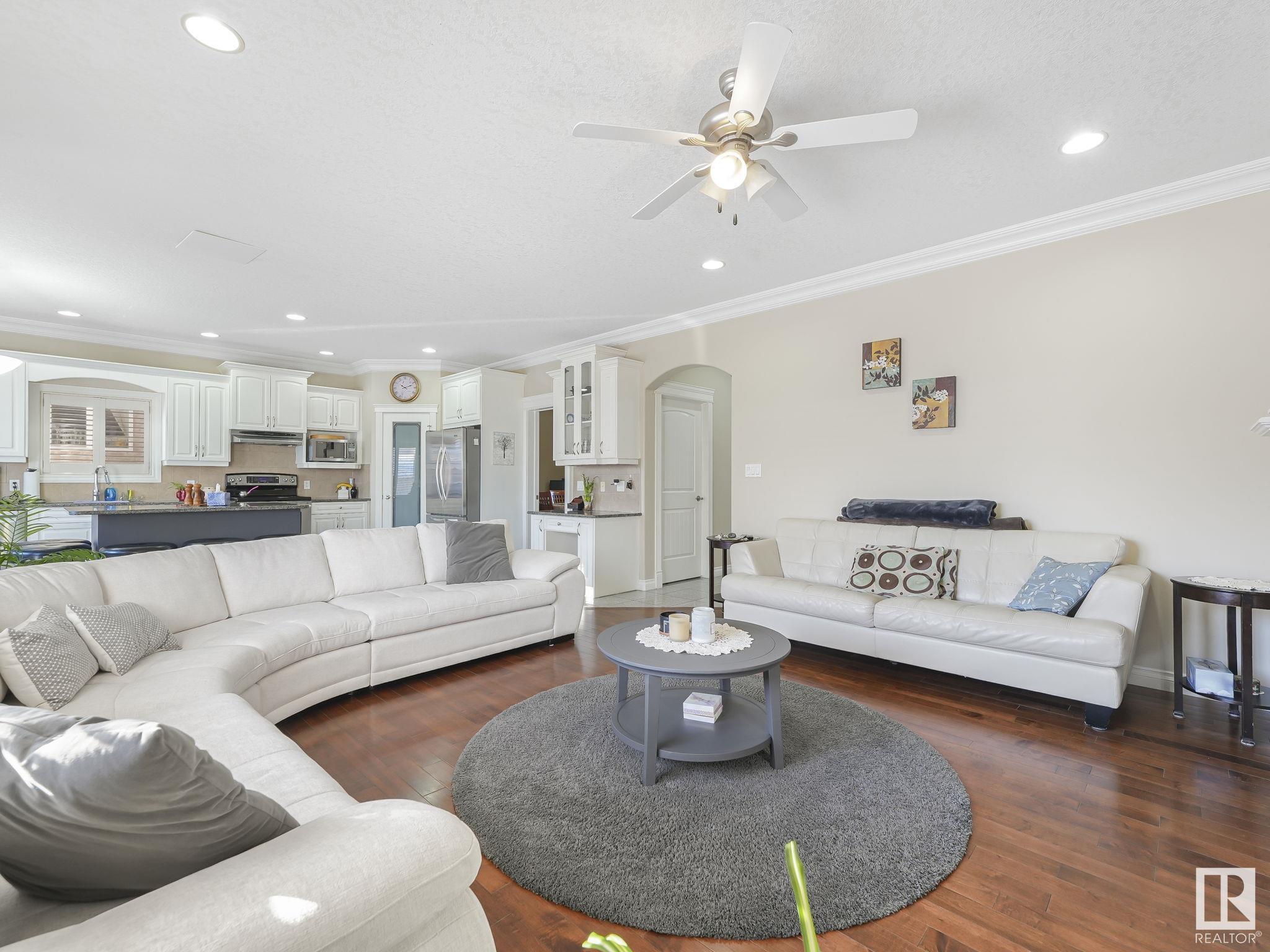Photo 13 at 15743 95 Street NW, Eaux Claires, Edmonton