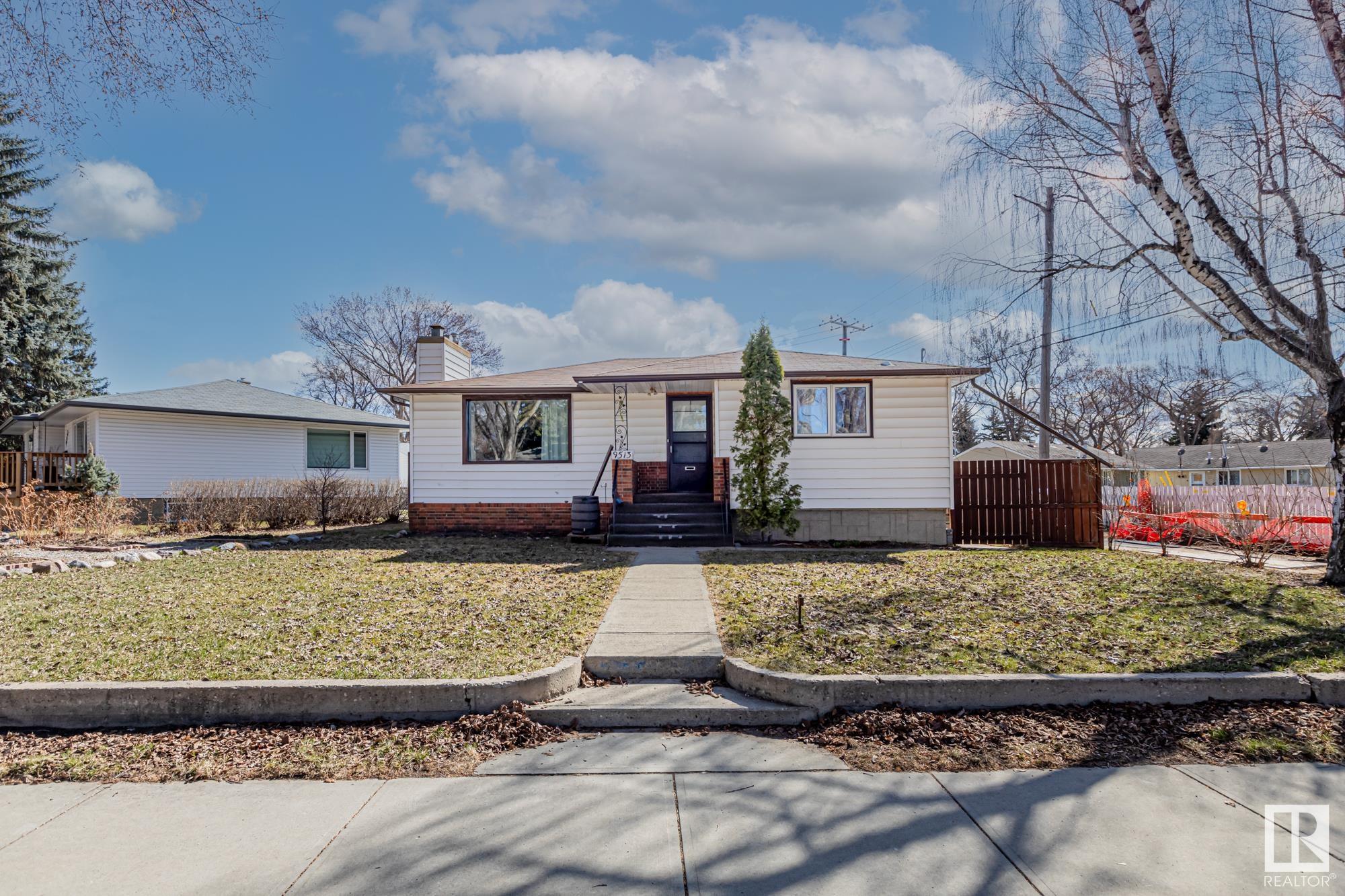 Photo 36 at 9513 81 Street Nw, Holyrood, Edmonton