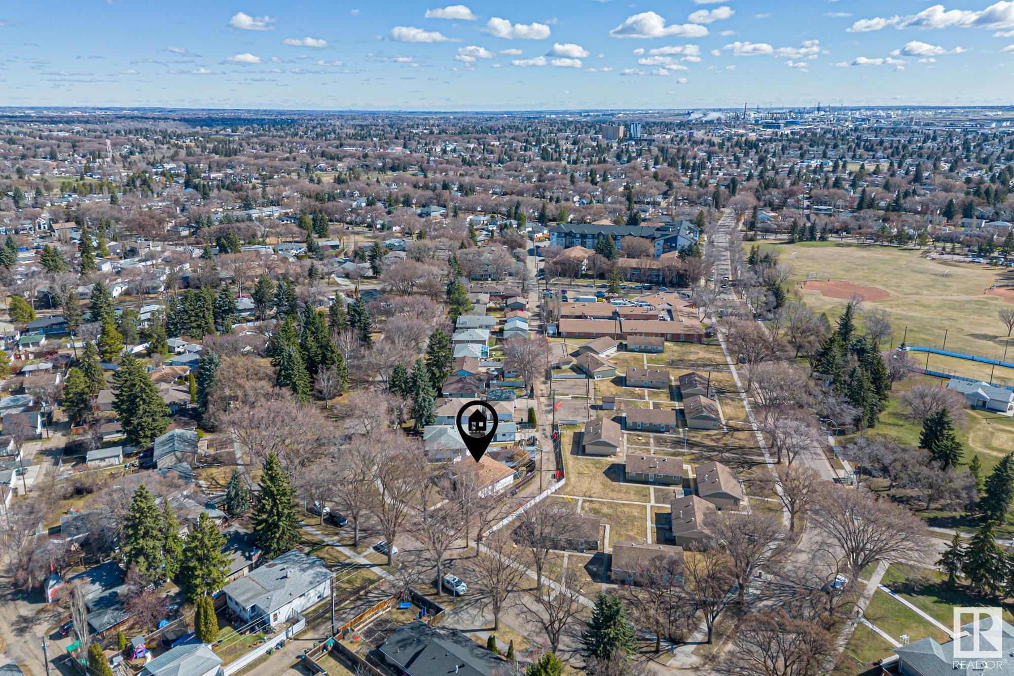 Photo 40 at 9513 81 Street Nw, Holyrood, Edmonton