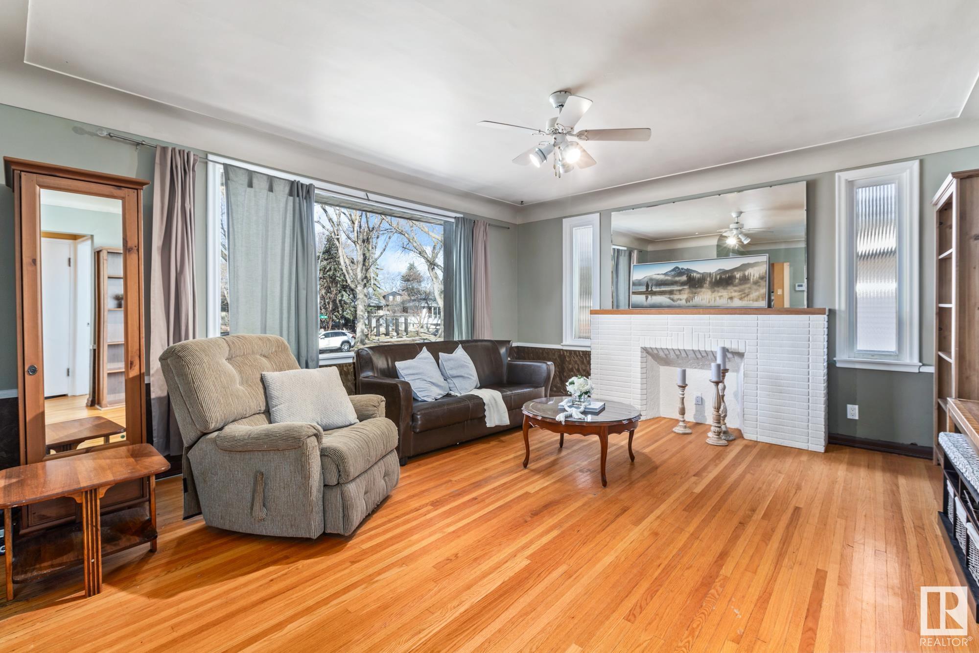 Photo 8 at 9513 81 Street Nw, Holyrood, Edmonton