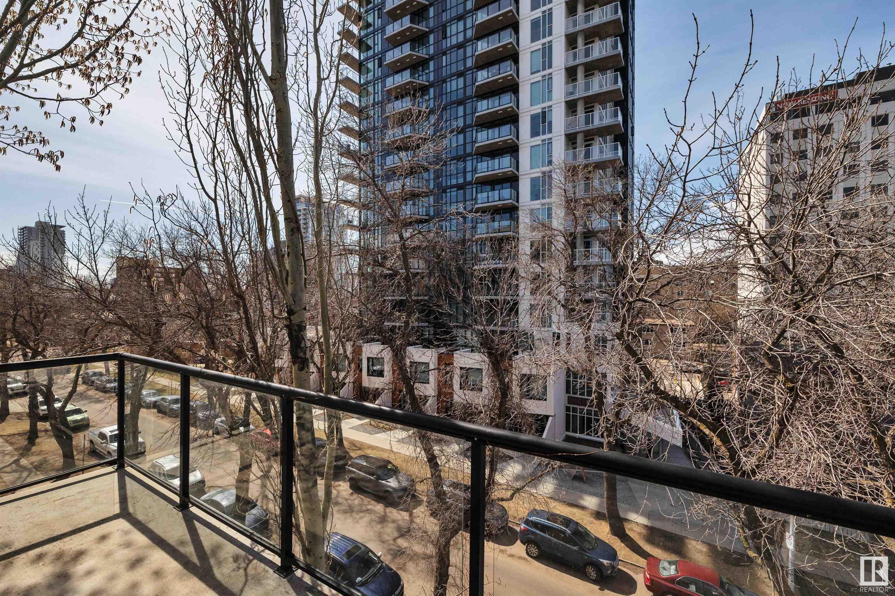 Photo 5 at 413 - 10033 110 Street Nw, Wîhkwêntôwin, Edmonton