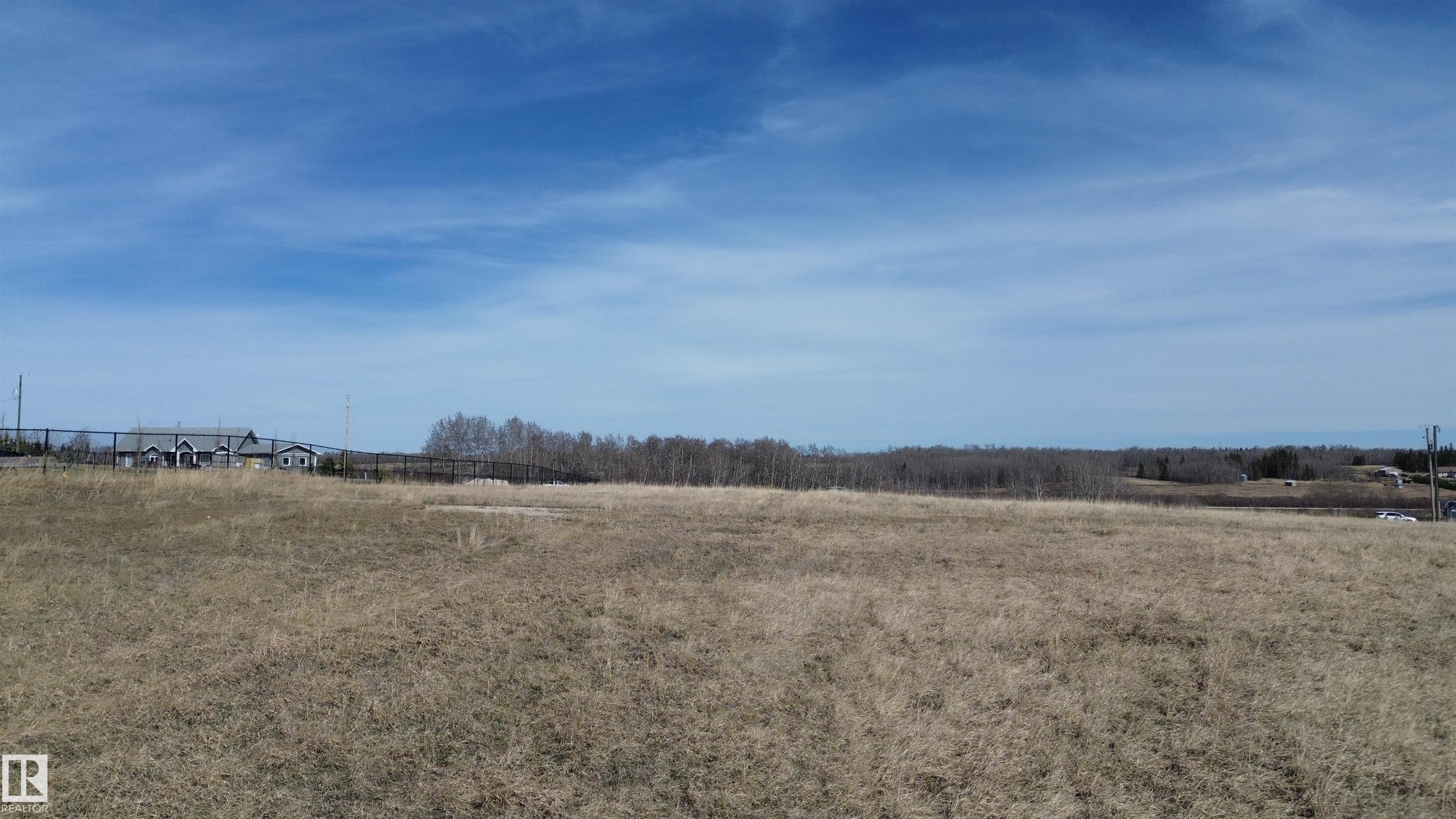 Photo 5 at 74 - 57126 Rge Road 233, Hillsborough, Rural Sturgeon County