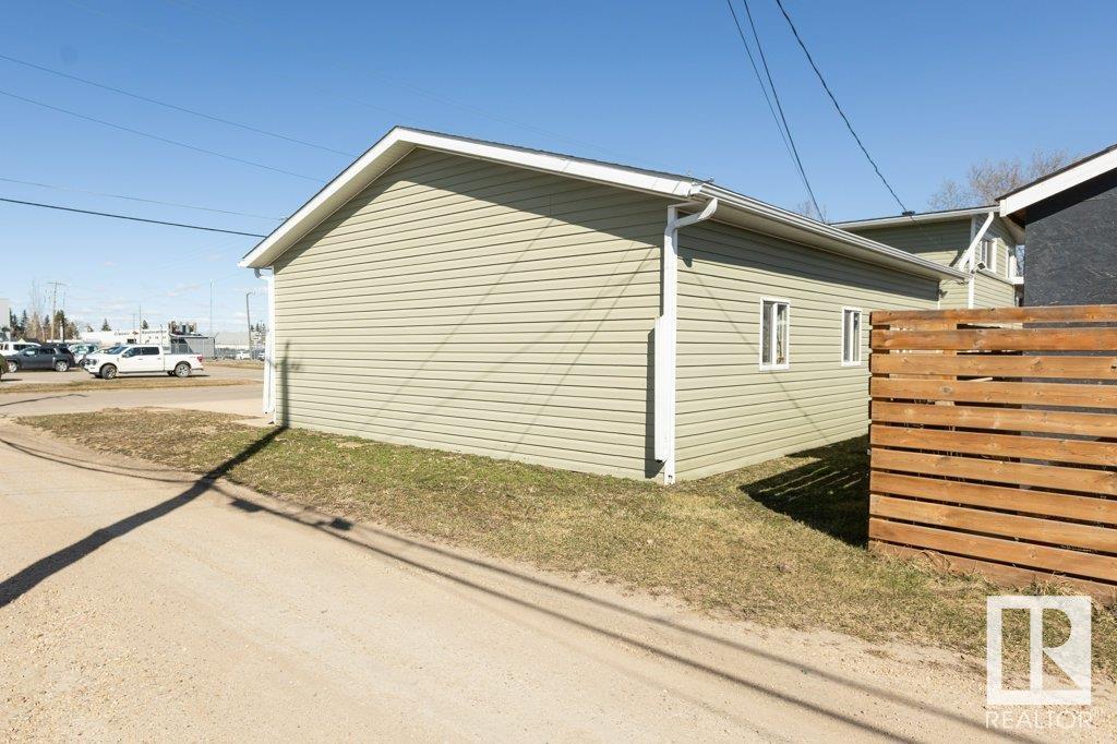 http://cdnparap120.paragonrels.com/ParagonImages/Property/p12/RAE/225344637/18/0/0/f6937e105bd455d688bd3b243df9ab9e/1/e4205685938b2ef4d7ef0a88d80cca9e/225344637-8c1ce76b-ee38-4add-985e-935621ed3511.JPG