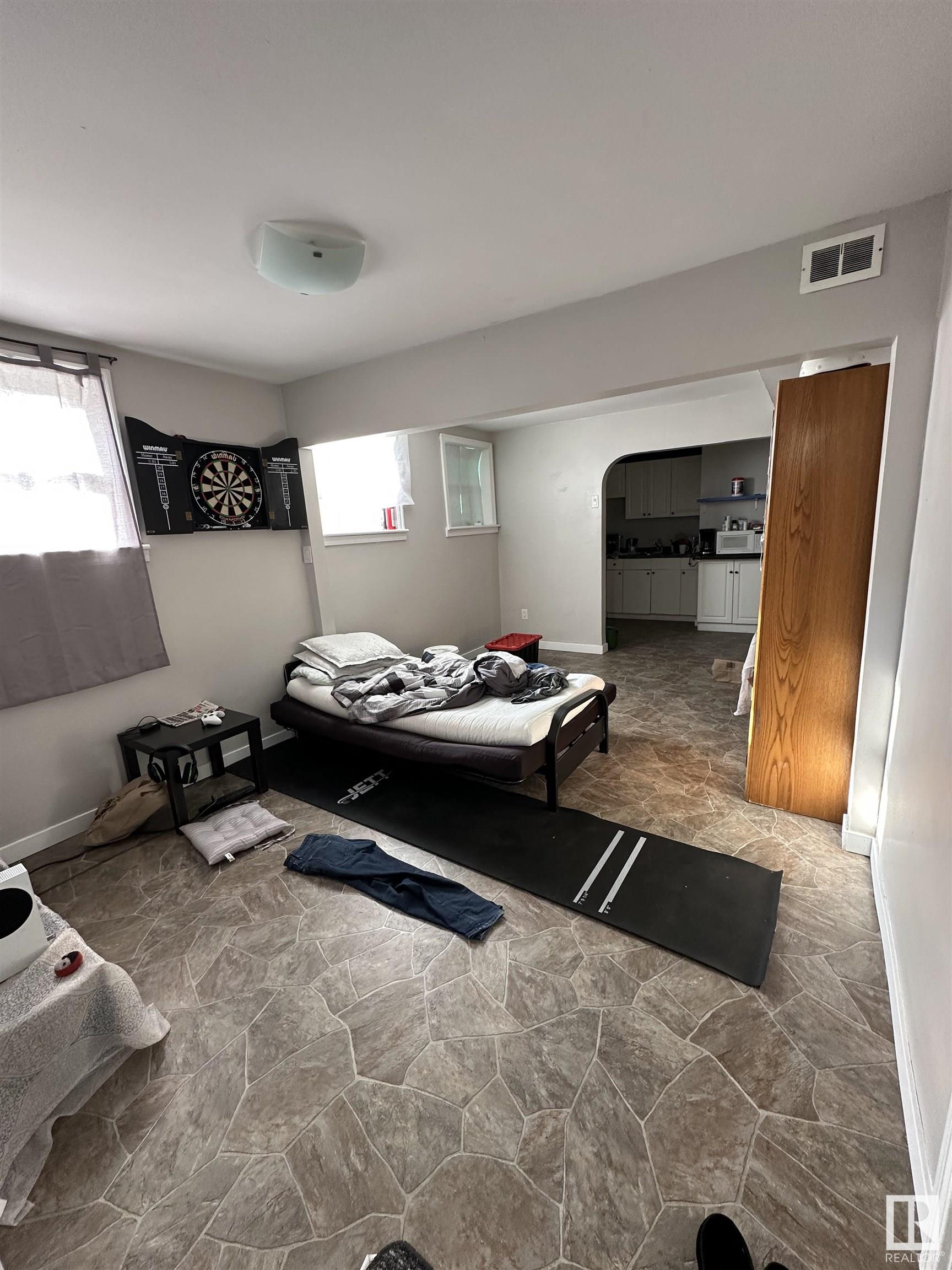 Photo 22 at 9546 108a Avenue Nw, Mccauley, Edmonton
