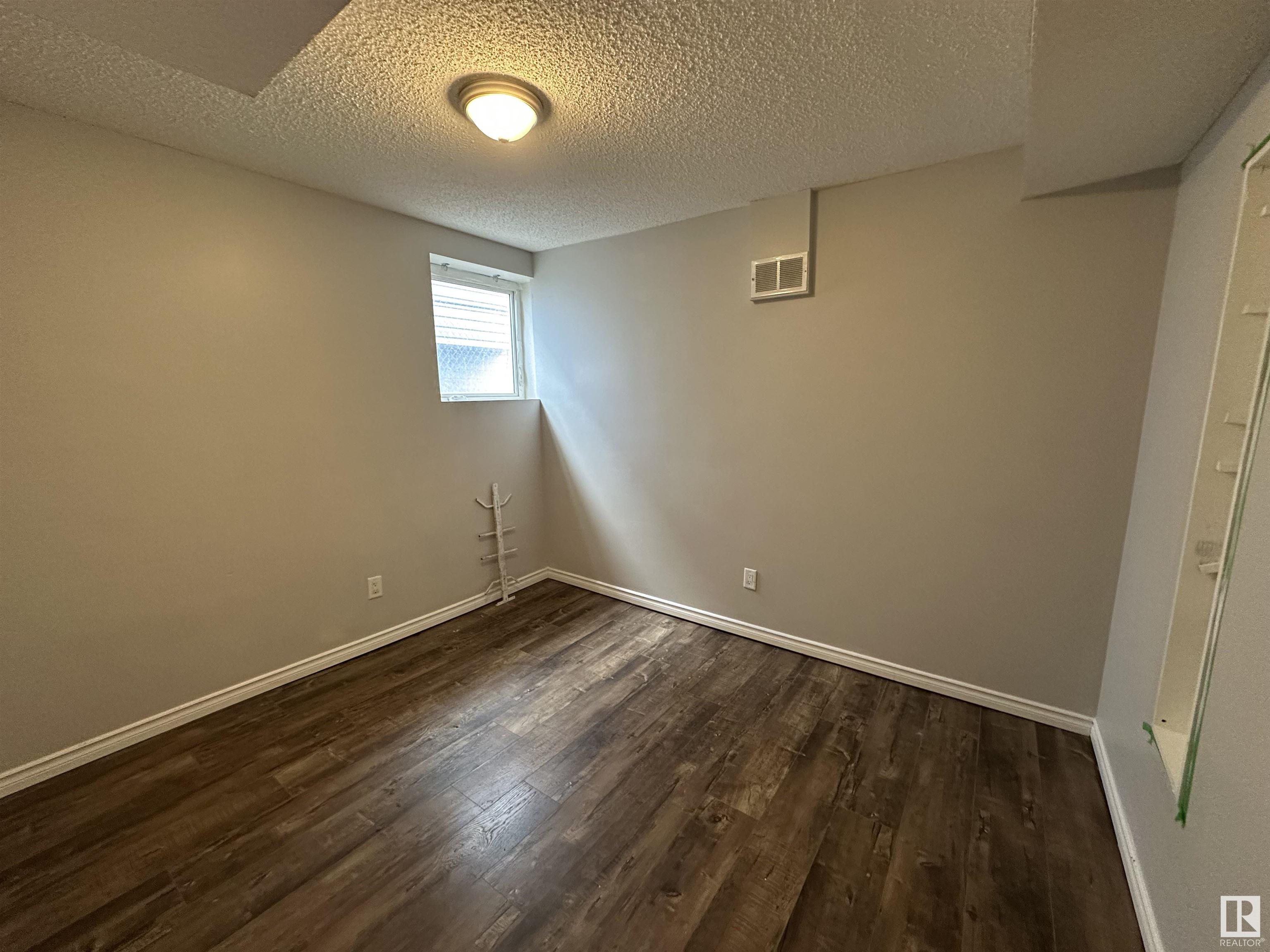 Photo 32 at 9546 108a Avenue Nw, Mccauley, Edmonton