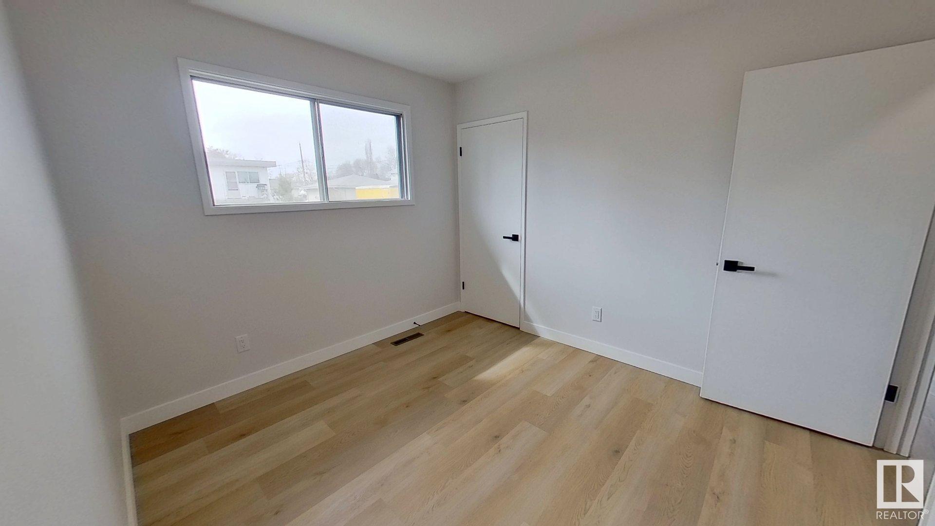 Photo 12 at 13002 69 Street Nw, Balwin, Edmonton