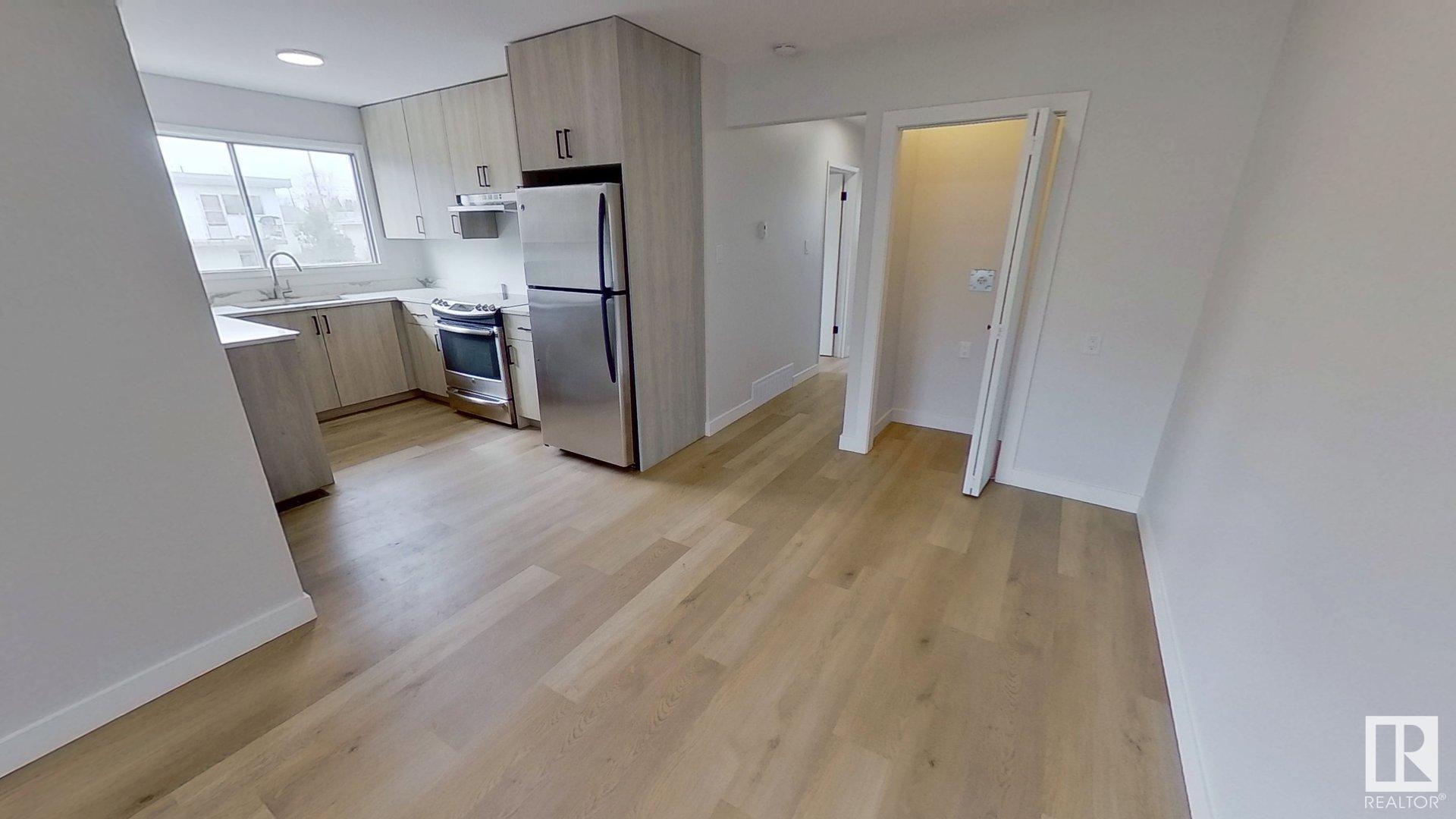 Photo 5 at 13002 69 Street Nw, Balwin, Edmonton