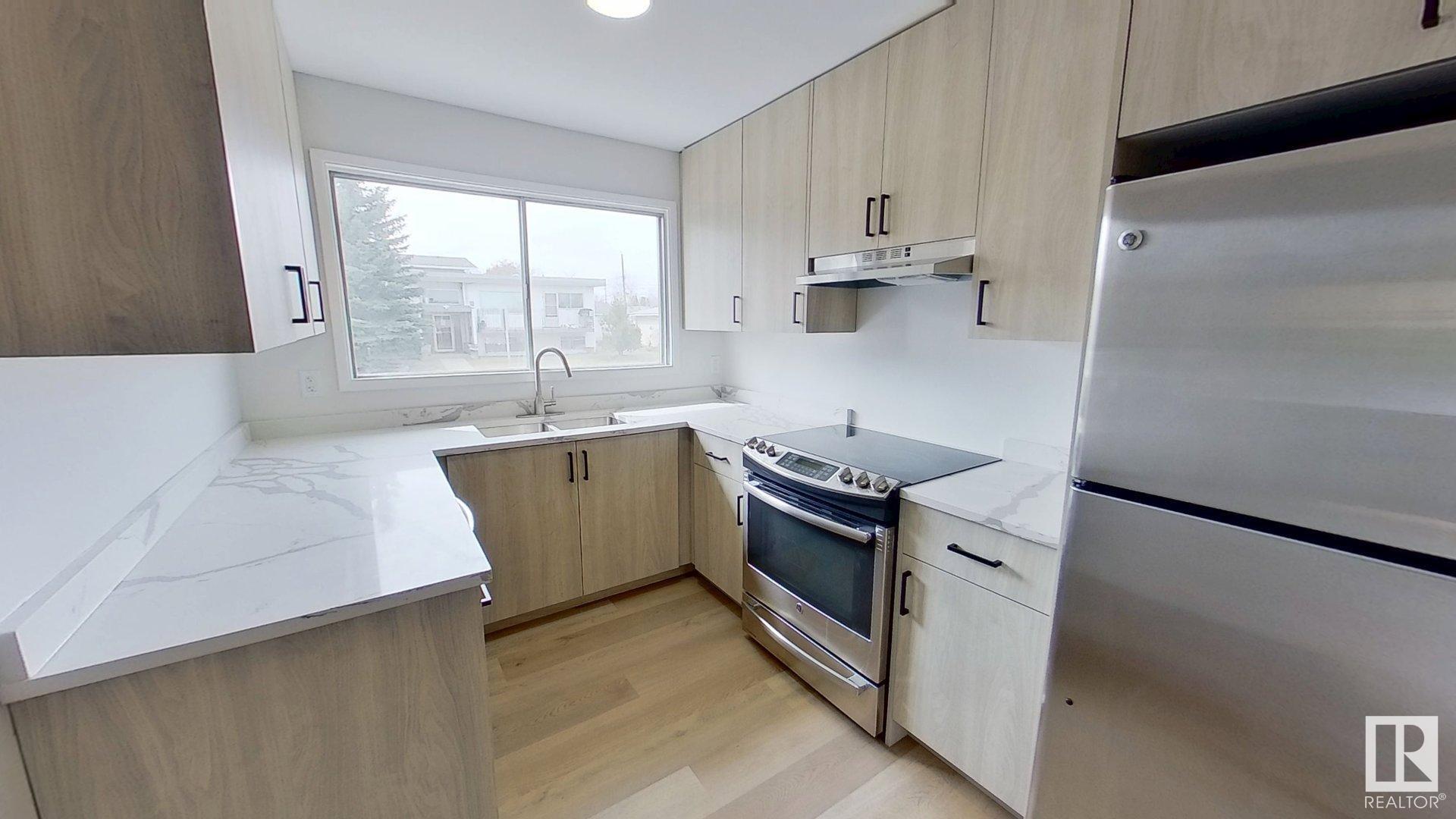 Photo 8 at 13002 69 Street Nw, Balwin, Edmonton