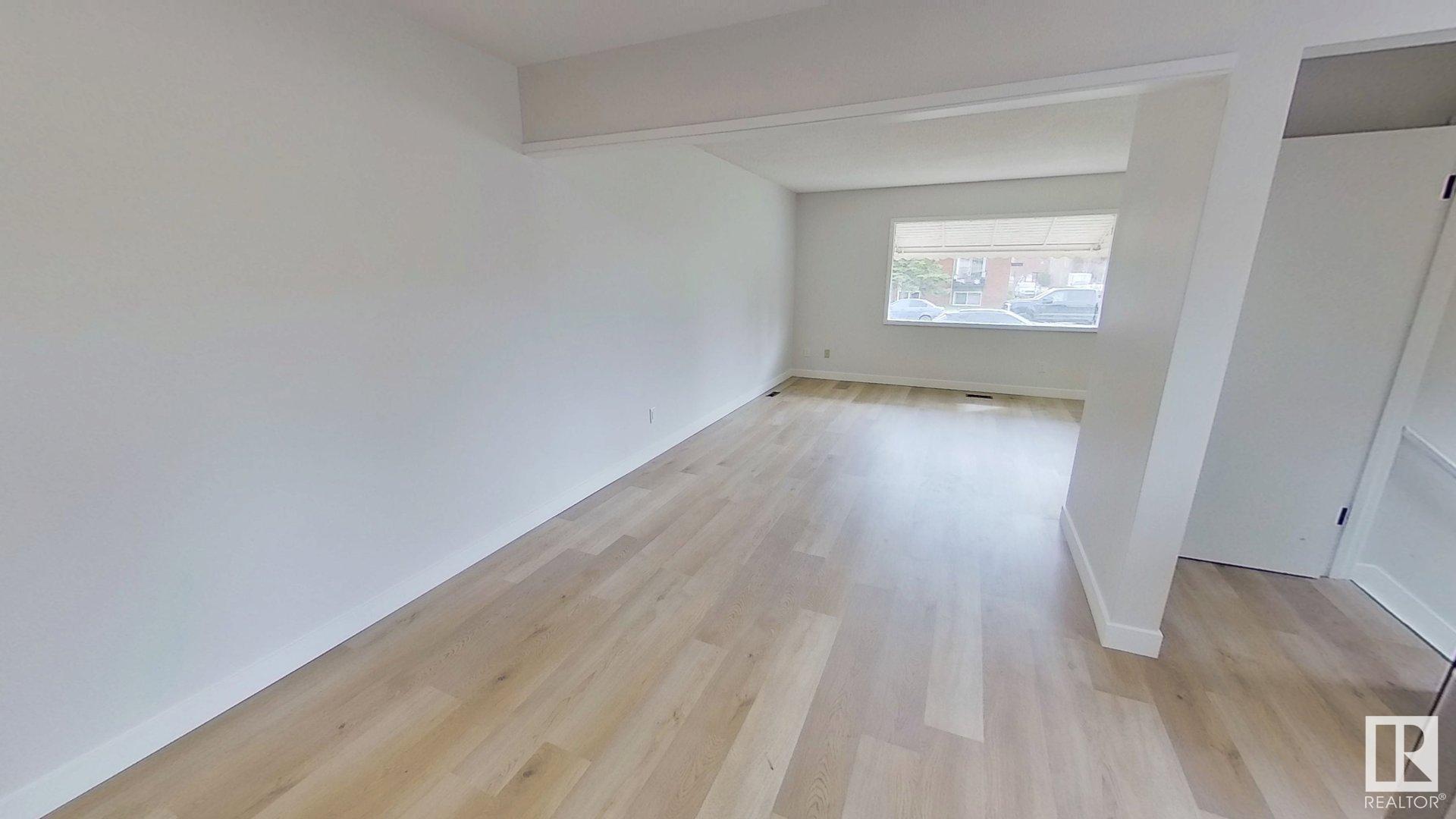 Photo 9 at 13002 69 Street Nw, Balwin, Edmonton