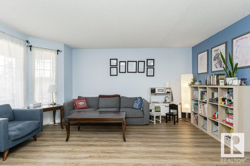 Photo 11 at 4403 150 Avenue Nw, Miller, Edmonton