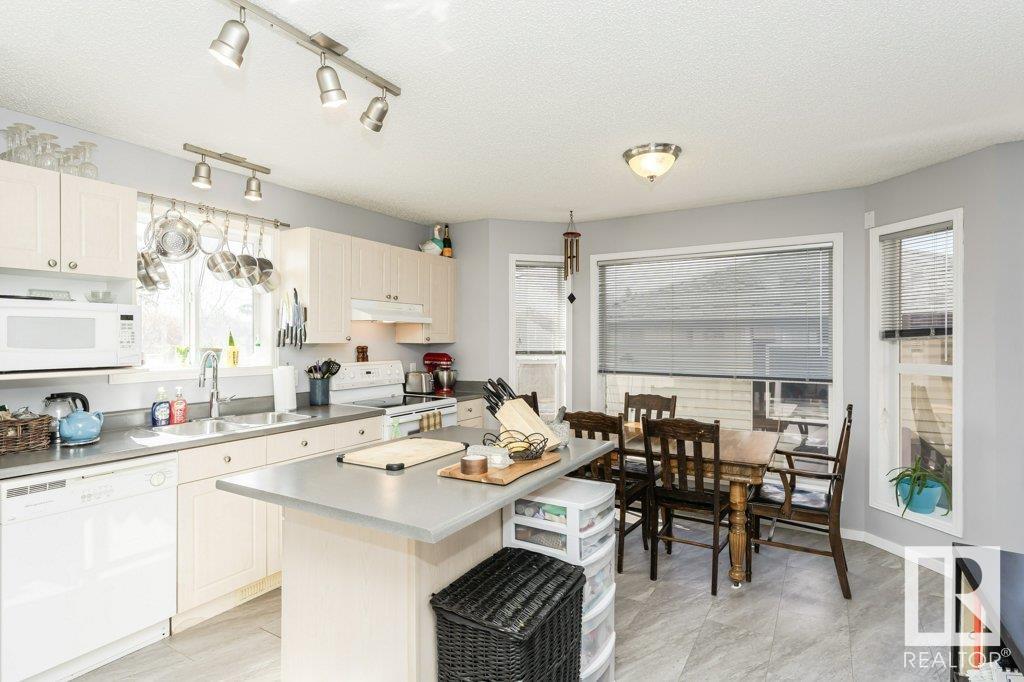 Photo 15 at 4403 150 Avenue Nw, Miller, Edmonton