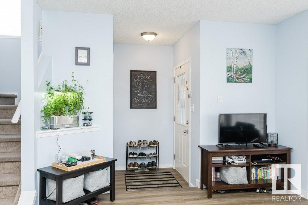 Photo 6 at 4403 150 Avenue Nw, Miller, Edmonton