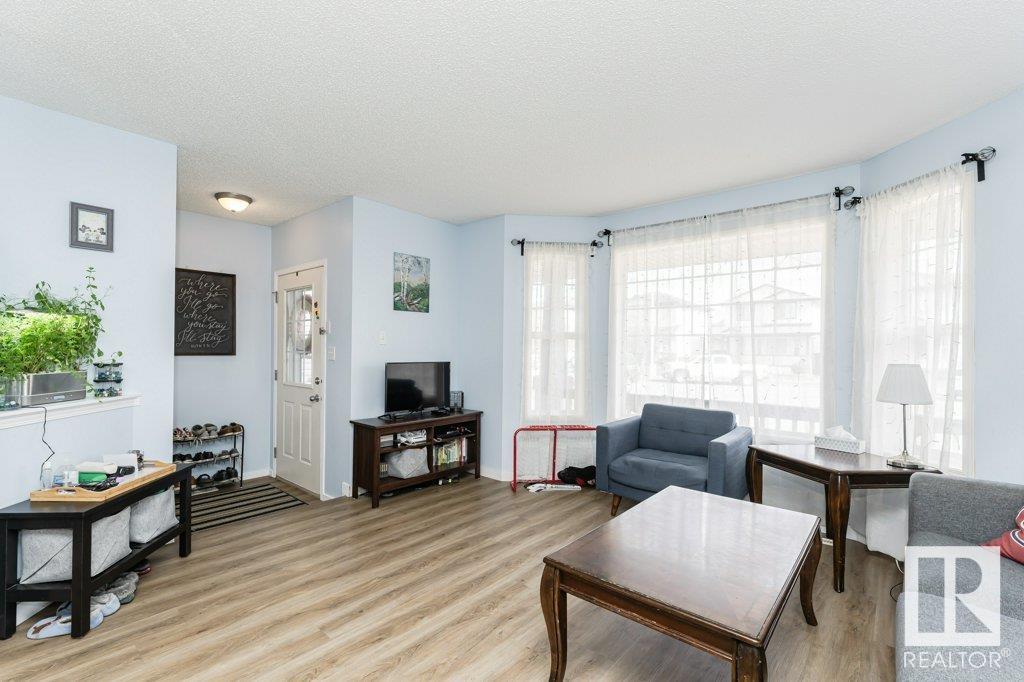 Photo 8 at 4403 150 Avenue Nw, Miller, Edmonton