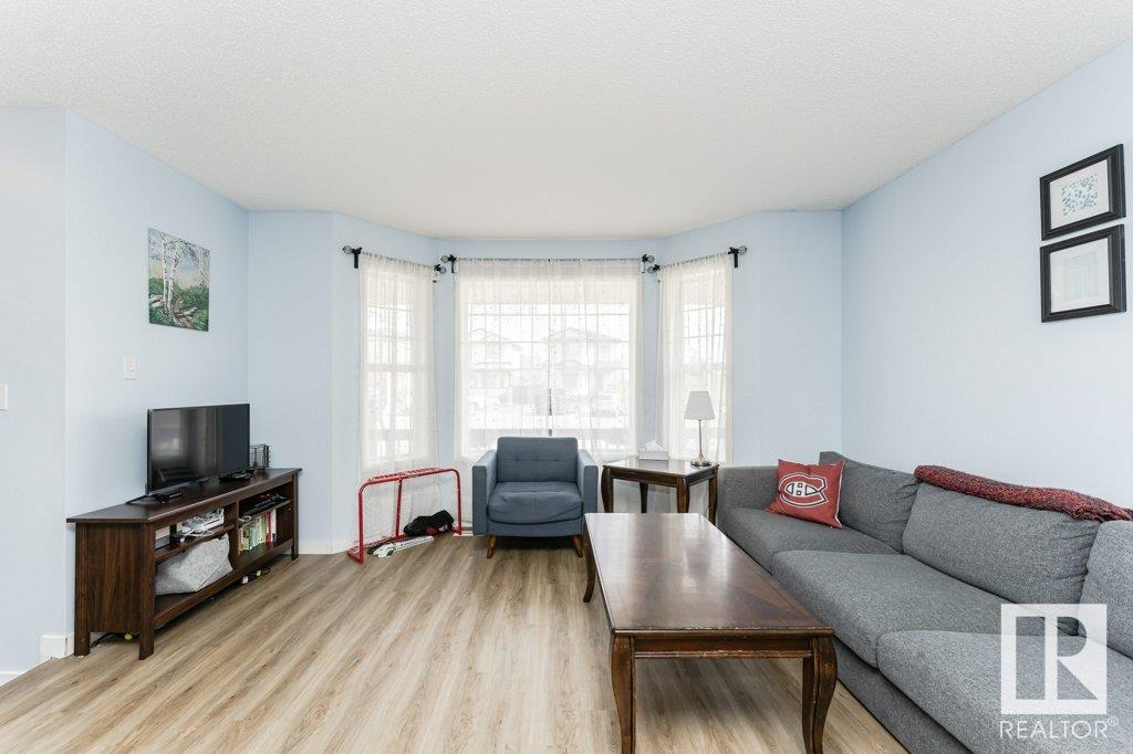 Photo 9 at 4403 150 Avenue Nw, Miller, Edmonton