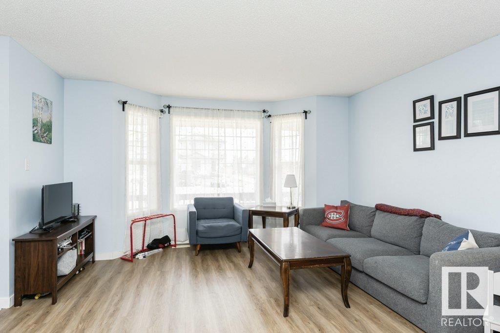 Photo 10 at 4403 150 Avenue Nw, Miller, Edmonton