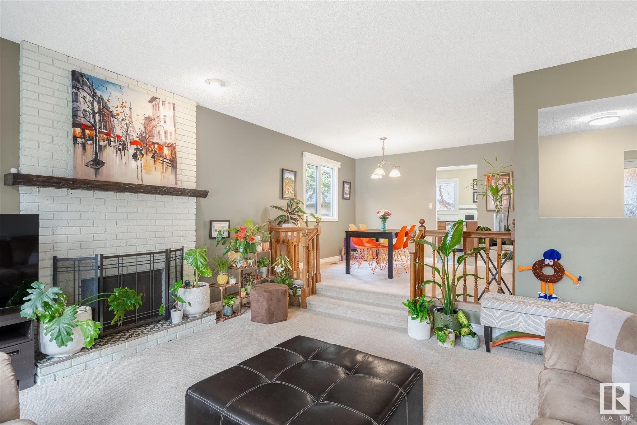 Photo 3 at 10826 32a Avenue Nw, Steinhauer, Edmonton