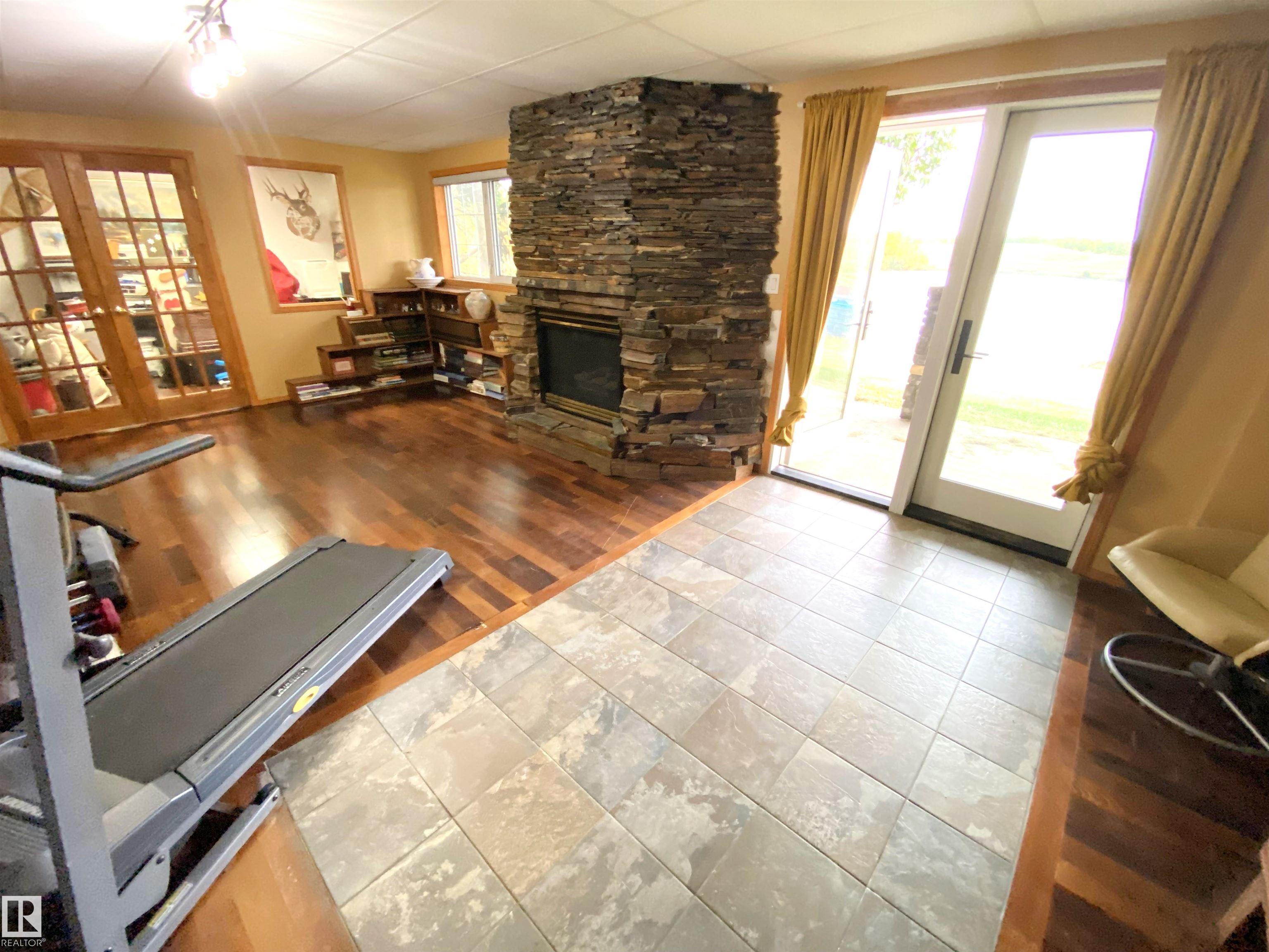 Photo 3 at 5 - 2022 Parkland Drive, Marrakesh Properties, Rural Parkland County