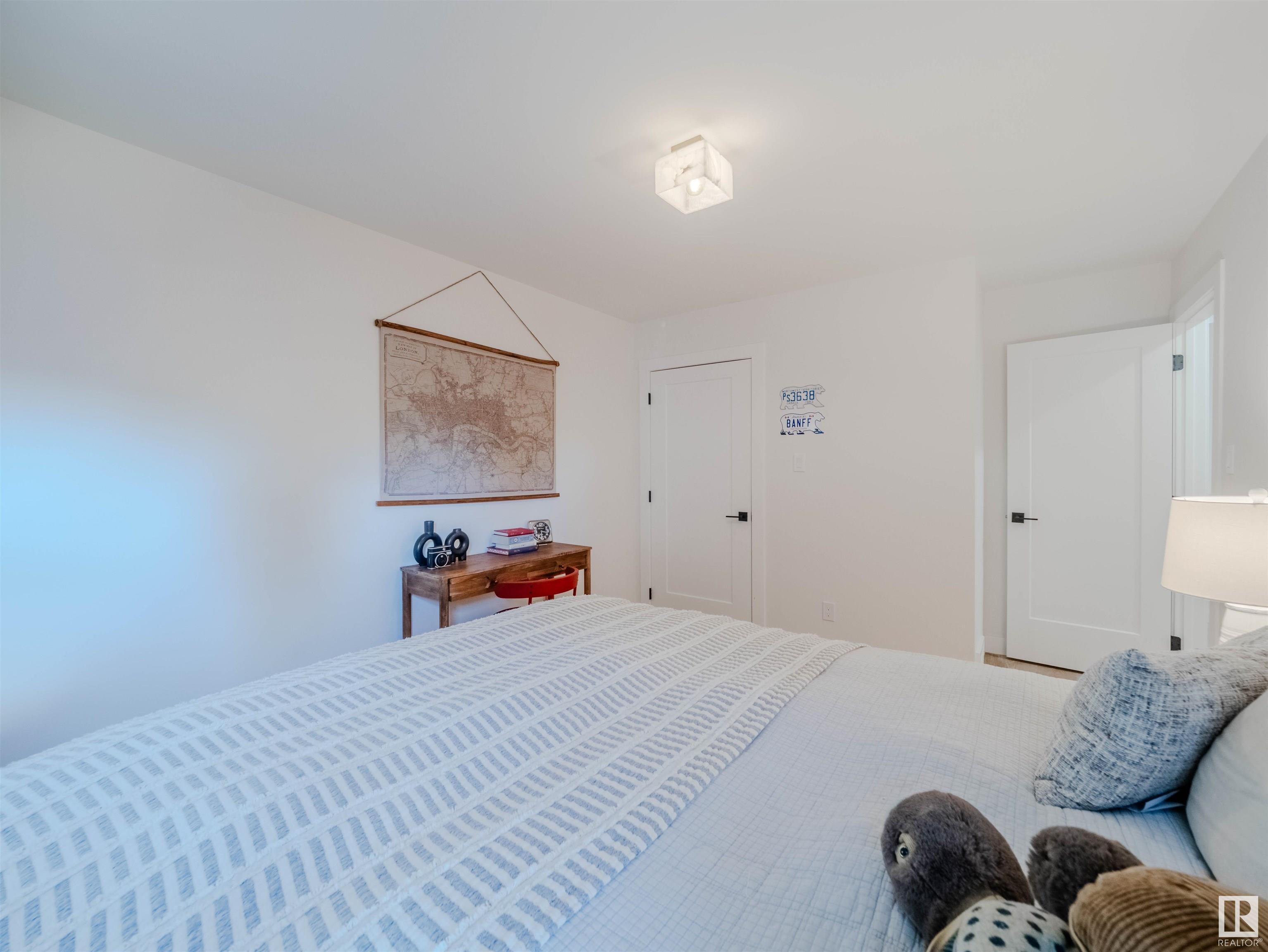 Photo 44 at 261 Heagle Crescent Nw, Henderson Estates, Edmonton