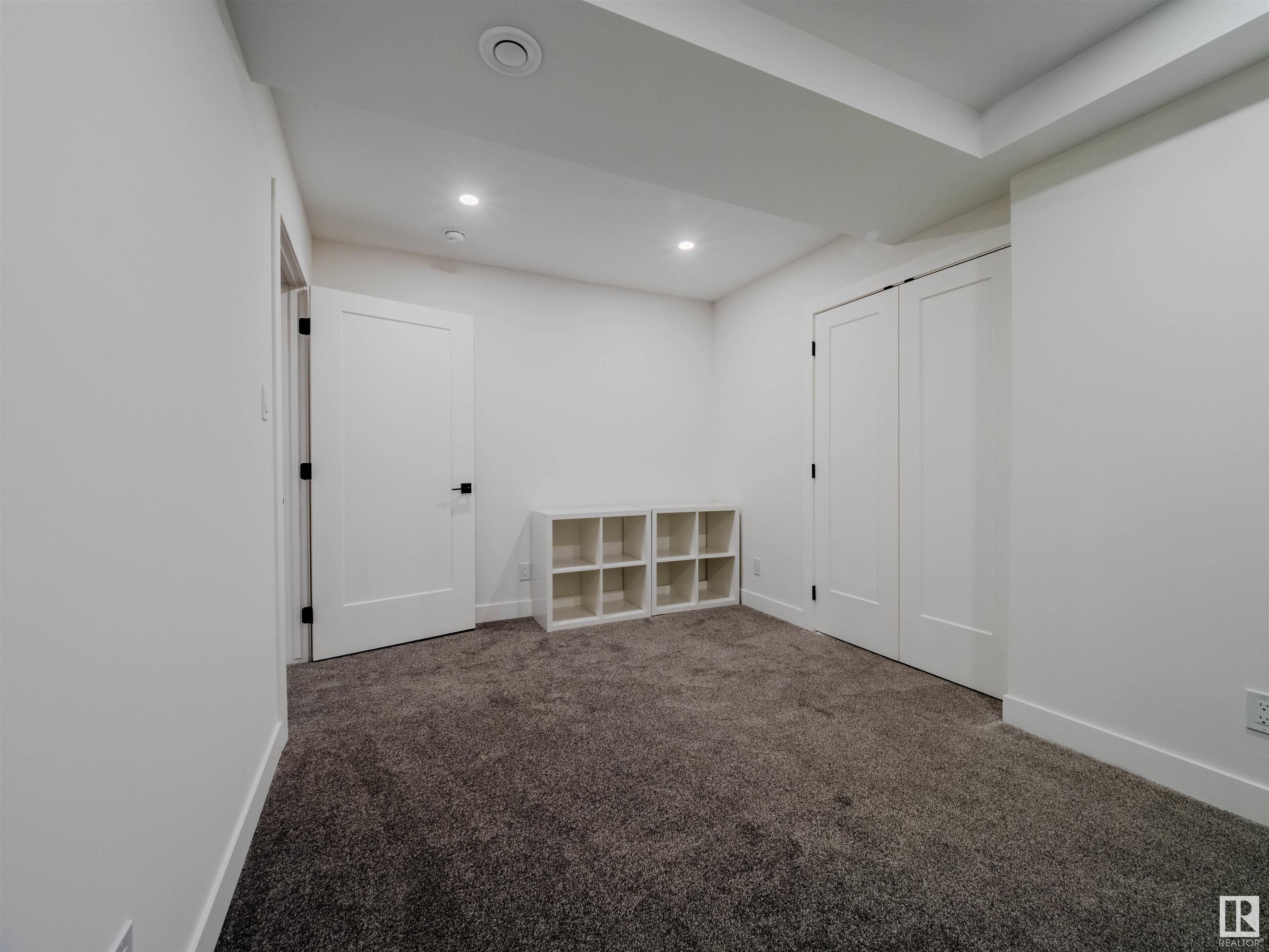 Photo 63 at 261 Heagle Crescent Nw, Henderson Estates, Edmonton