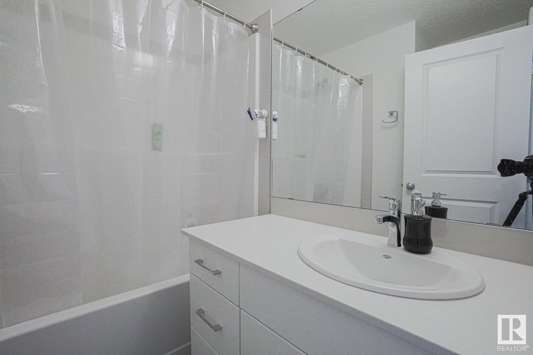 Photo 8 at 41 - 850 Secord Boulevard Nw, Secord, Edmonton