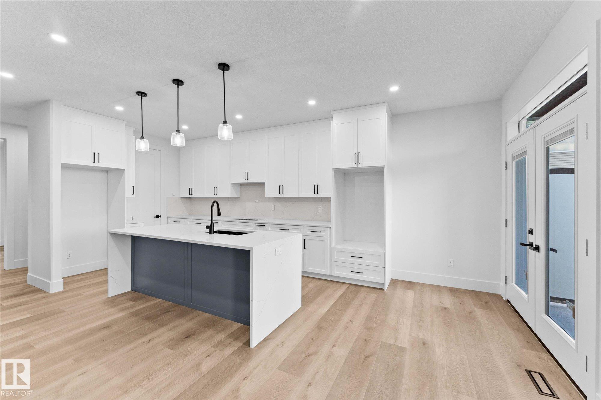 Photo 11 at 325 Meadowview Drive, South Fort, Fort Saskatchewan