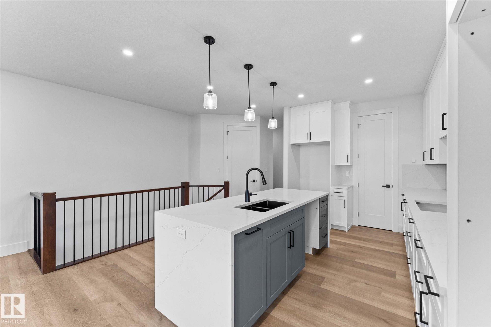 Photo 9 at 325 Meadowview Drive, South Fort, Fort Saskatchewan