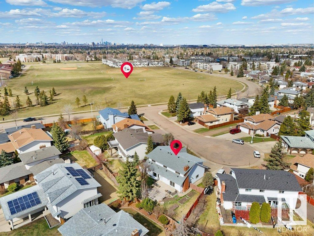 http://cdnparap120.paragonrels.com/ParagonImages/Property/p12/RAE/225345685/7/0/0/81fea0c9455a36a33ce319a79b364c91/1/c8b00aa0c4b936989bf5cf9135620f48/225345685-fdc31c01-b071-4893-be7d-87c6d15c8c6f.JPG