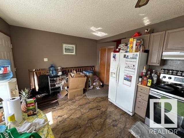 http://cdnparap120.paragonrels.com/ParagonImages/Property/p12/RAE/225345727/3/0/0/f8529008fd0f945fbdf1ba0bc6200685/1/2e426d0b621ba719c35a5ef81b736c98/225345727-a6964e3d-0901-4024-80a6-ef600933fa53.JPG