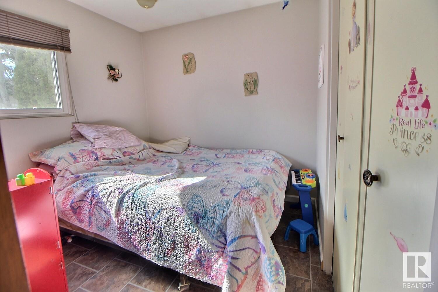 Photo 11 at 86 Circlewood Drive, Maplewood, Sherwood Park