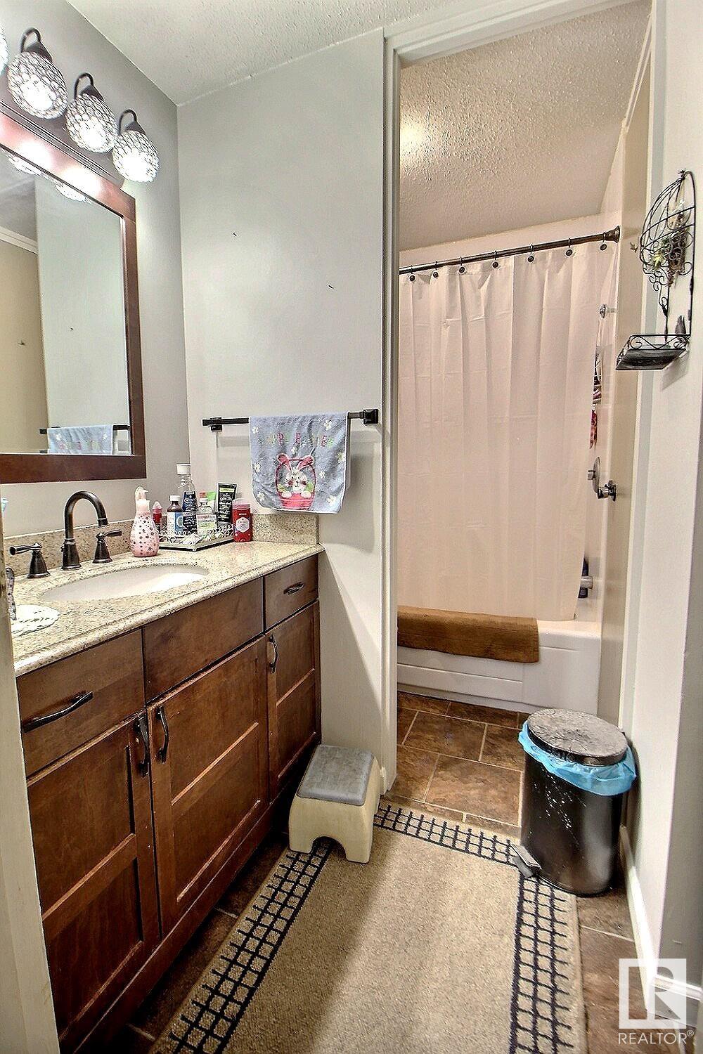 Photo 12 at 86 Circlewood Drive, Maplewood, Sherwood Park