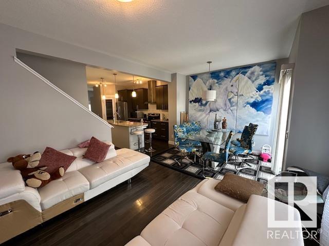 http://cdnparap120.paragonrels.com/ParagonImages/Property/p12/RAE/225345829/4/0/0/aef3e29a4847d8627faf73a939705295/1/1f656fd2bf2b6050930e4b424c440ed7/225345829-454041fd-c82d-4525-af30-557bb6048a27.JPG