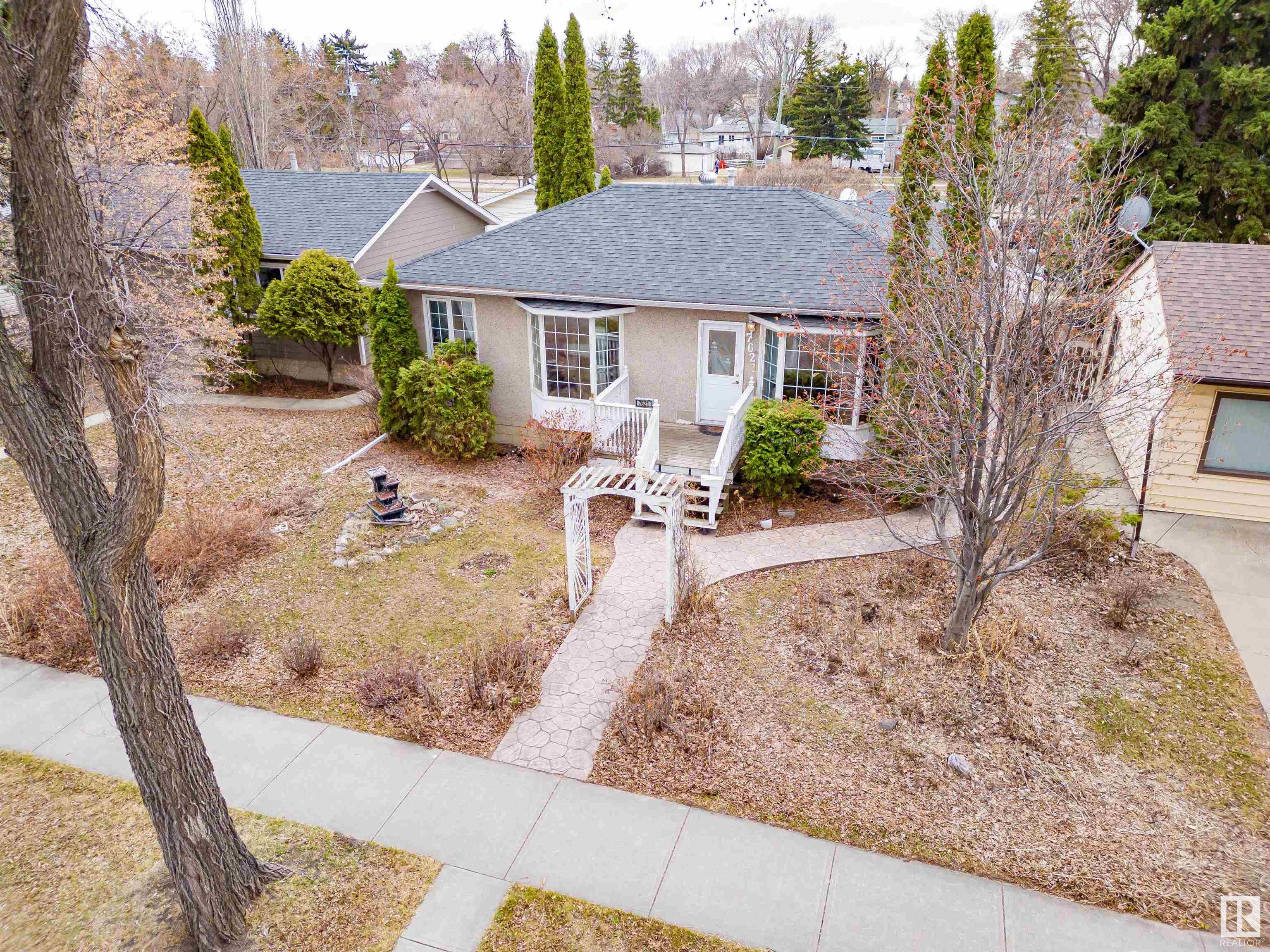 7621 91 Avenue Nw, Holyrood, Edmonton 2