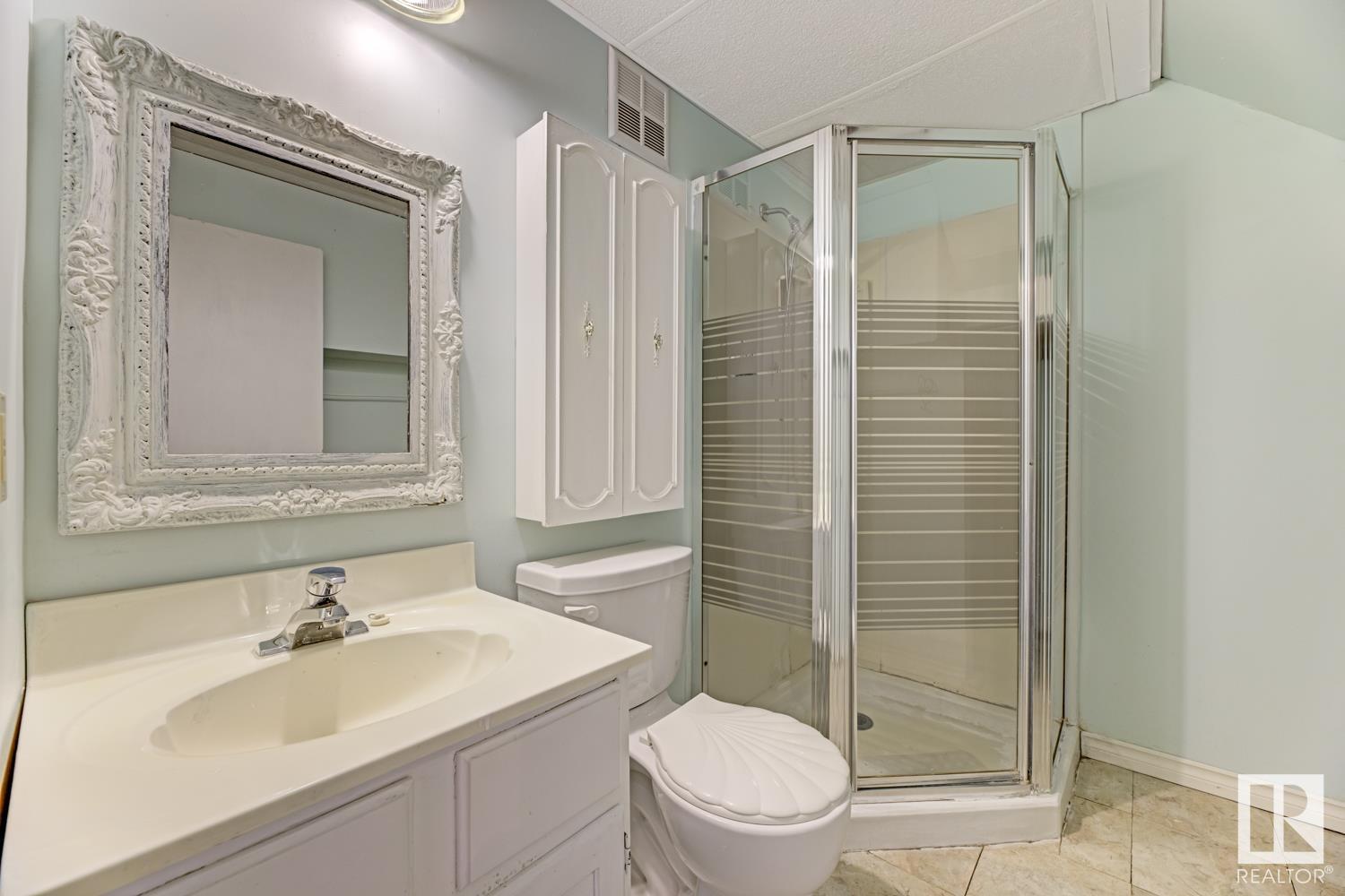 Photo 49 at 7621 91 Avenue Nw, Holyrood, Edmonton