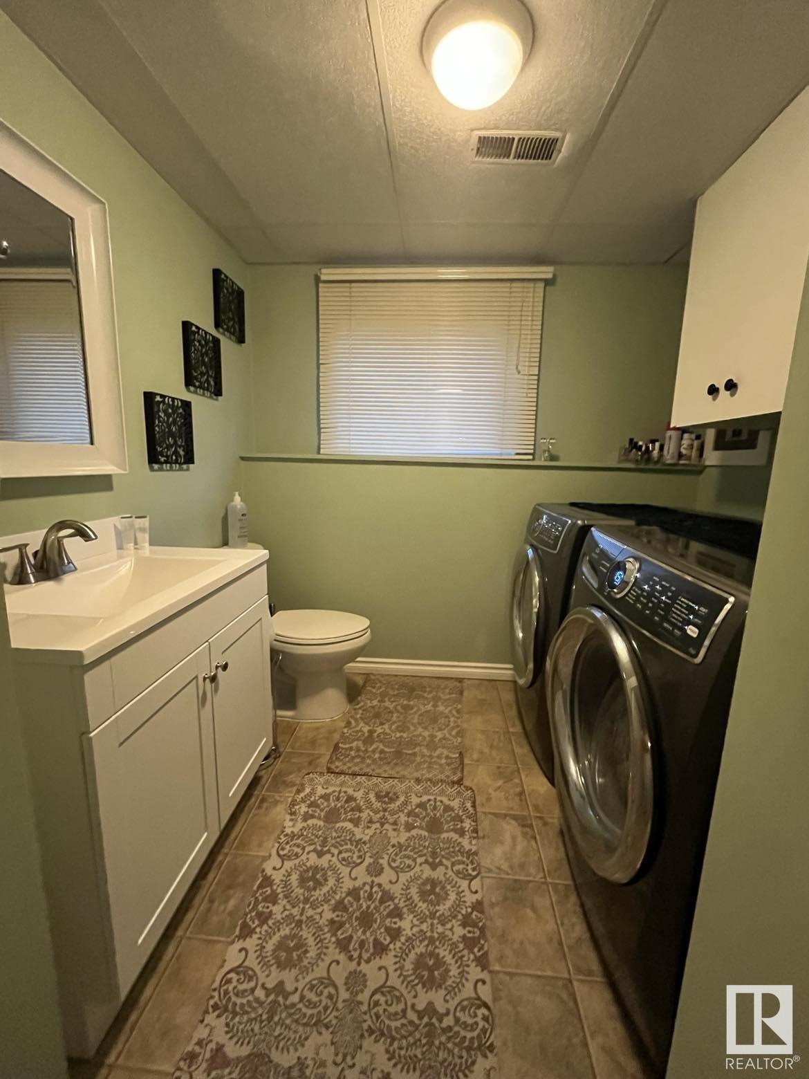 Photo 20 at 12904 95 Street Nw, Killarney, Edmonton