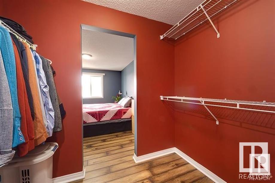 http://cdnparap120.paragonrels.com/ParagonImages/Property/p12/RAE/225346015/11/0/0/a7f20444433cbe5a18ba229008c41200/1/d9dcafc6484f1cb370b024b186e4ab74/225346015-efc5e1d8-eb61-401b-a199-1c774ee7098d.JPG