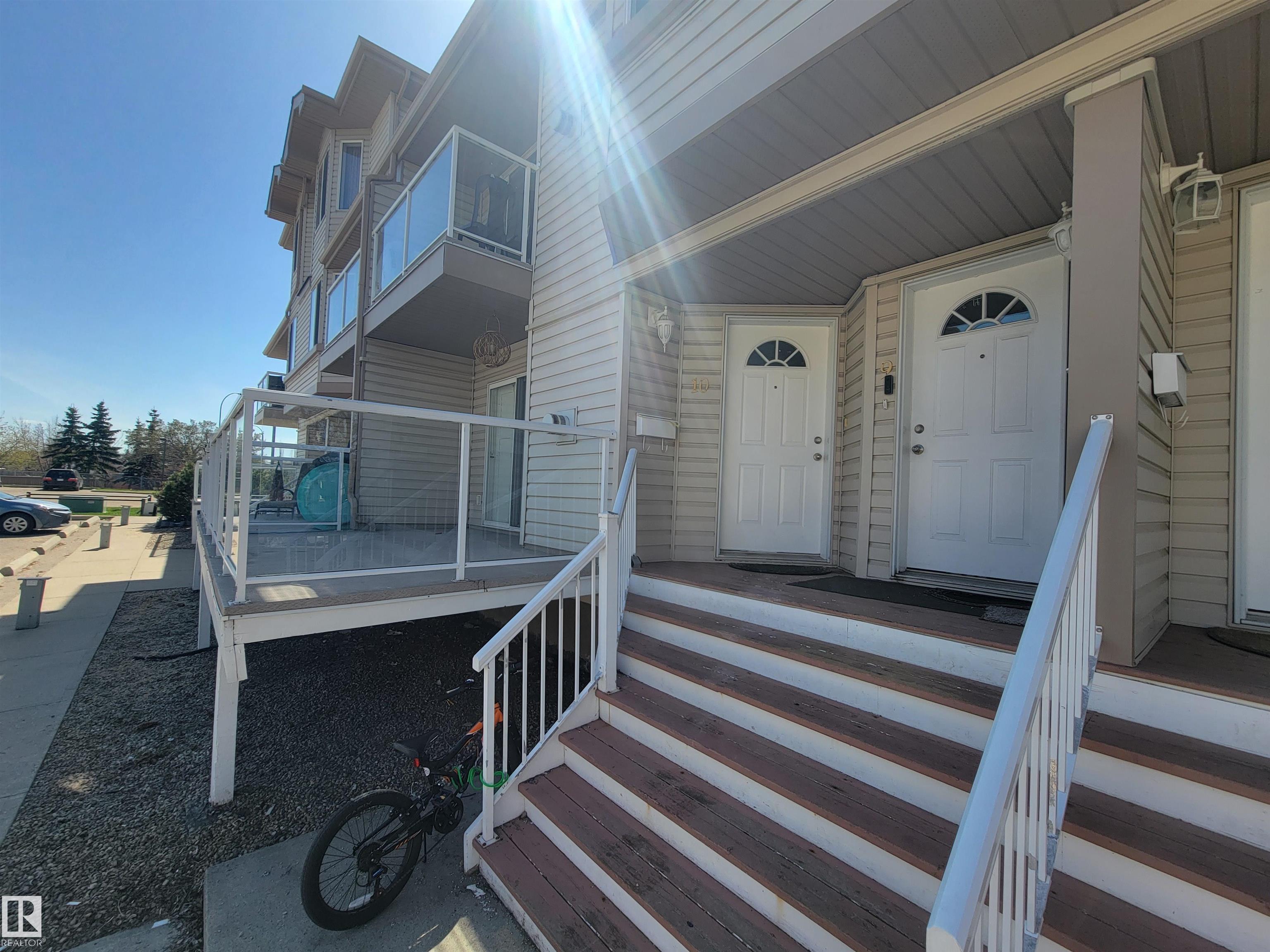 10 - 2505 42 Street NW, Bisset, Edmonton 