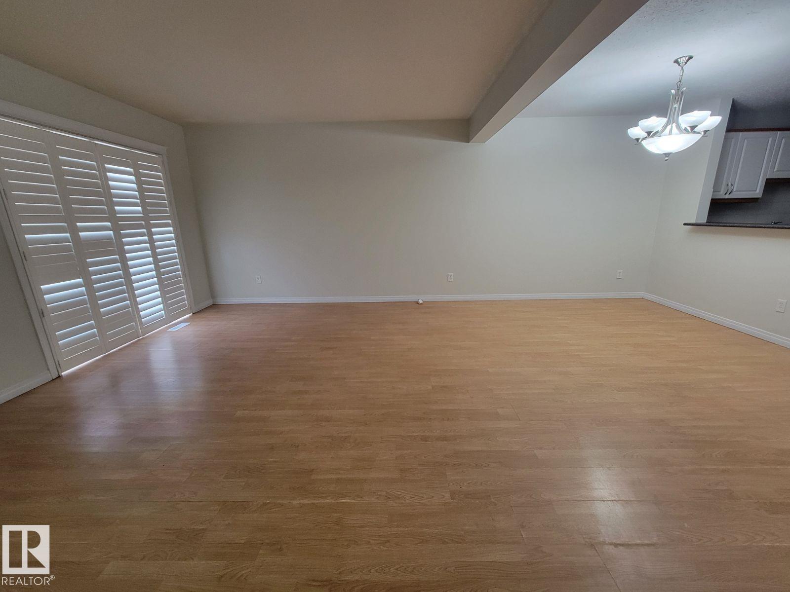 Photo 4 at 10 - 2505 42 Street NW, Bisset, Edmonton