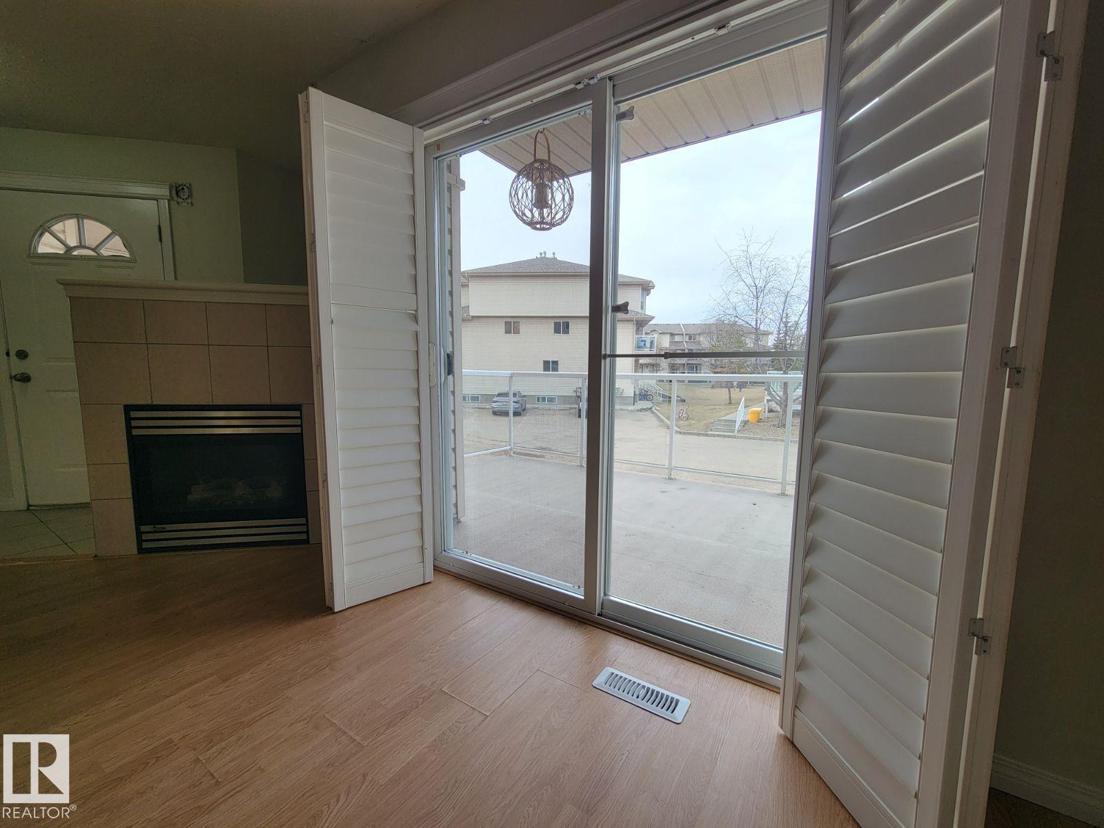 Photo 5 at 10 - 2505 42 Street NW, Bisset, Edmonton