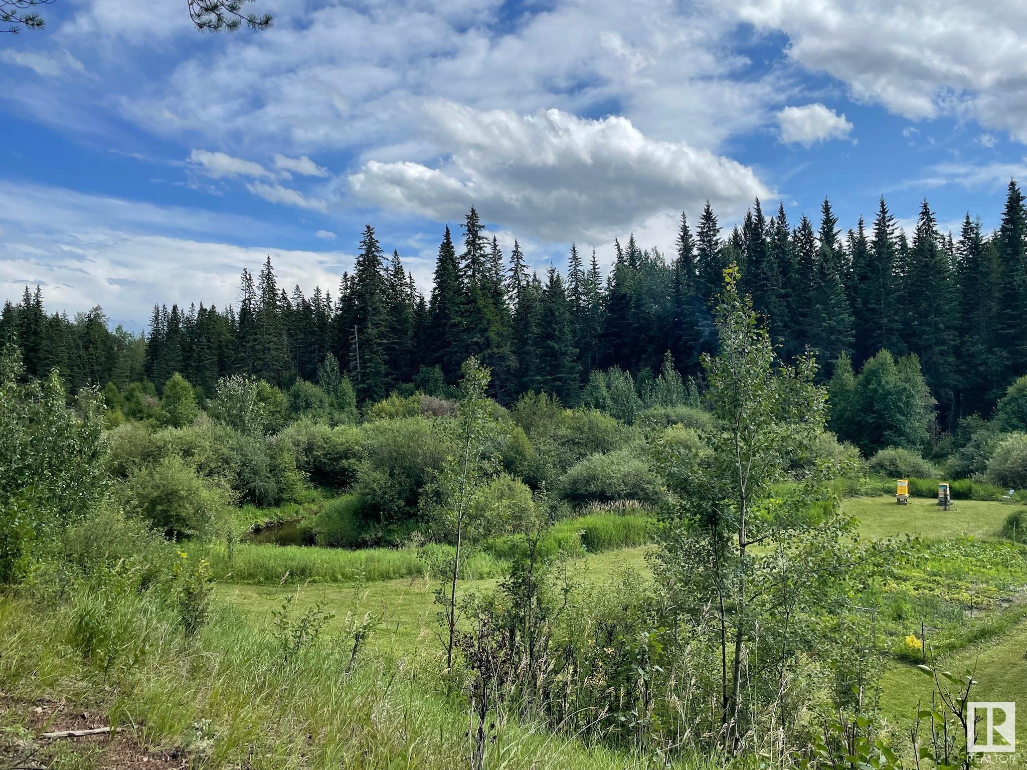 http://cdnparap120.paragonrels.com/ParagonImages/Property/p12/RAE/225347218/32/0/0/ad1791d4ce4d1f8a5507dcbab03d3c70/1/d83856deaa38f6f43d30395700cc3e7c/225347218-D6AB96ED-A711-47AD-B1FF-E57AB2F1F94E.JPG