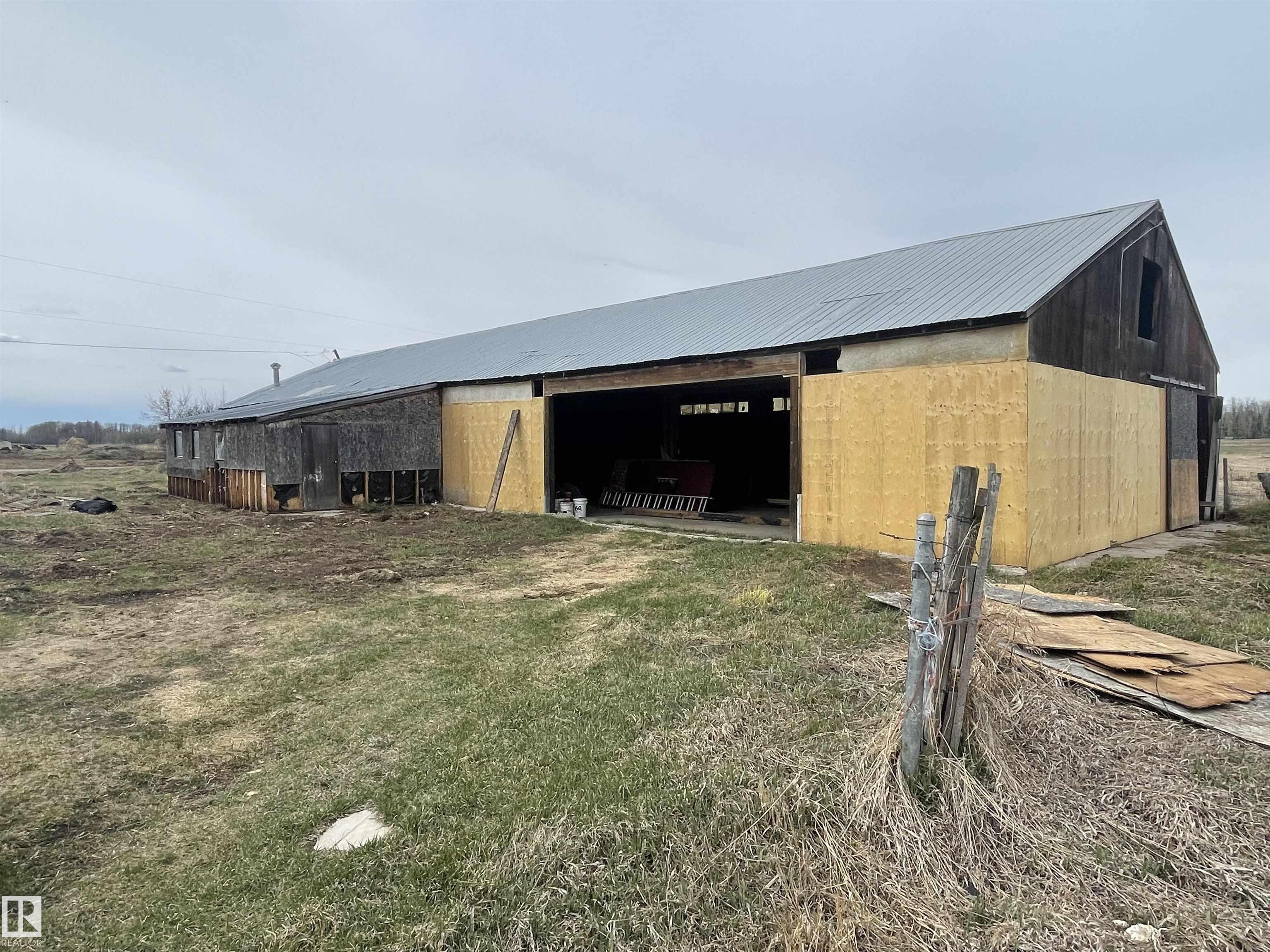 Photo 41 at 52024 Rge Road 265, None, Rural Parkland County